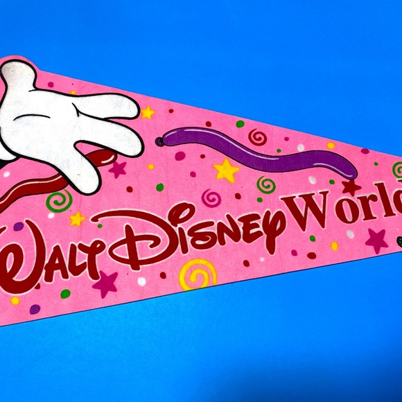 WALT DISNEY WORLD VTG 90’s MINNIE MOUSE PINK SOUVENIR PENNANT FLAG RARE LG 30” - Picture 3 of 13